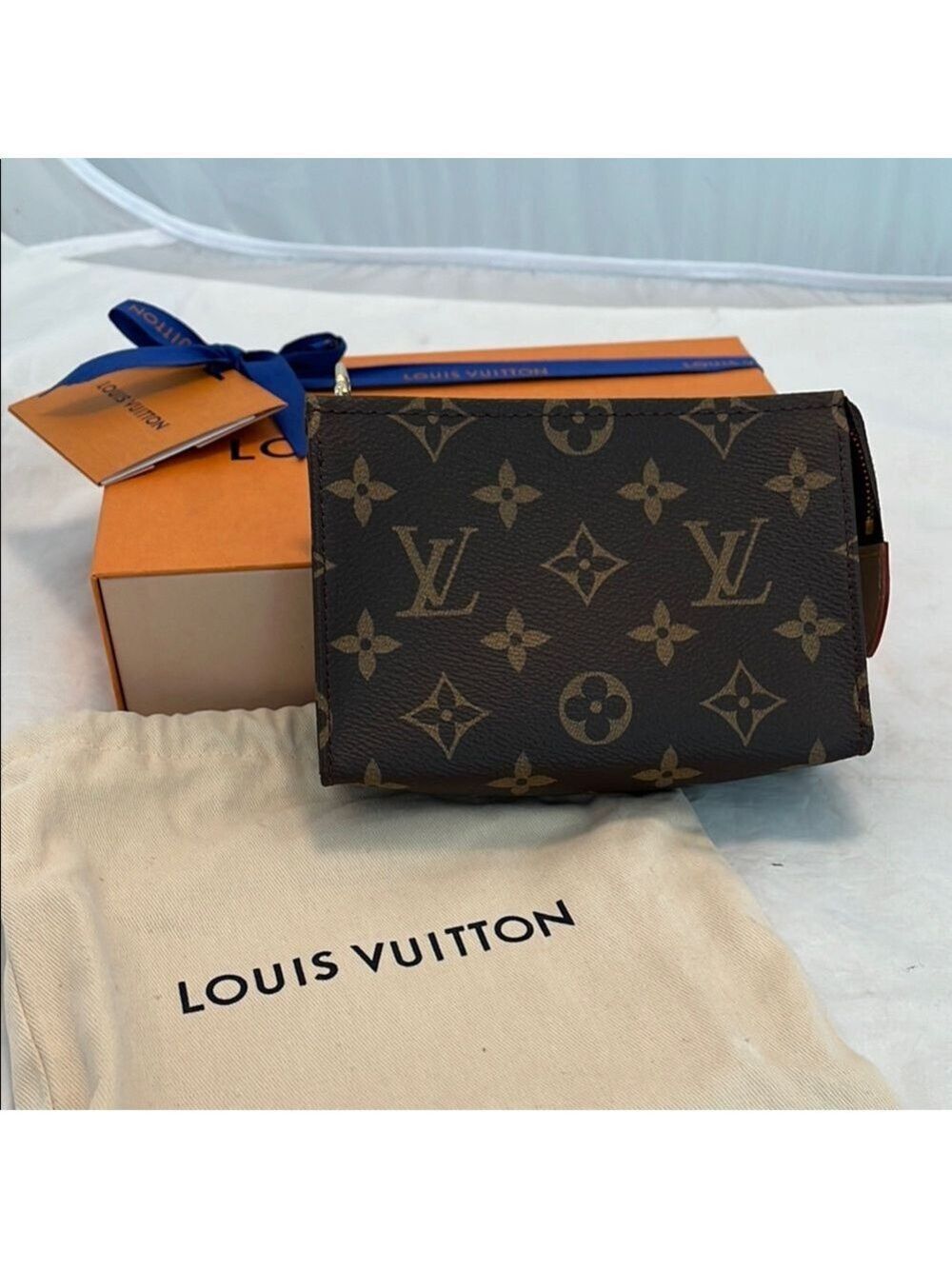 Louis Vuitton Monogram Toiletry 15